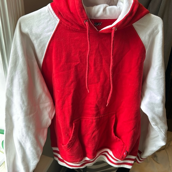 Hoodie ❤️🤍 - Picture 1 of 3